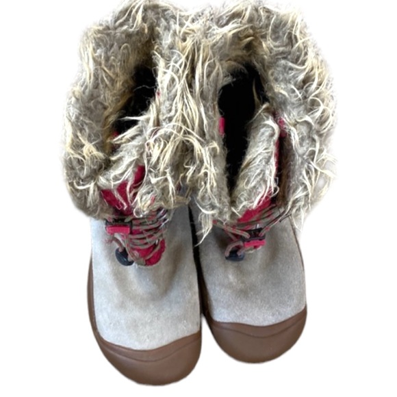 KEEN Wapato Waterproof Faux Fur Winter Boots - Picture 3 of 12